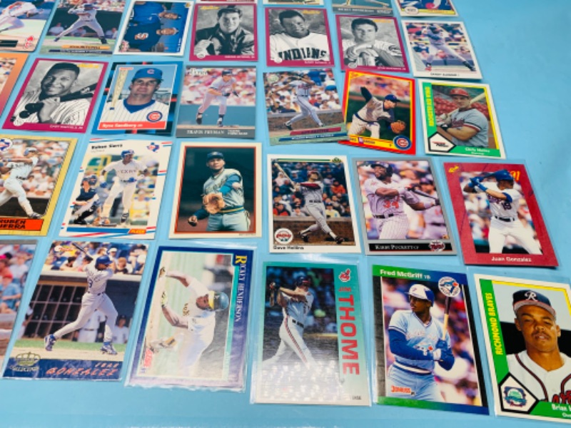 Photo 7 of 278356…72 baseball trading cards in plastic sleeves 