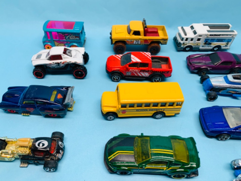 Photo 2 of 278505…27 small die cast cars