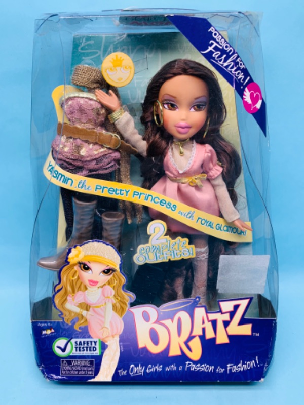 Photo 1 of 278593…Bratz doll in original box. Dents, worn edges and taped box 