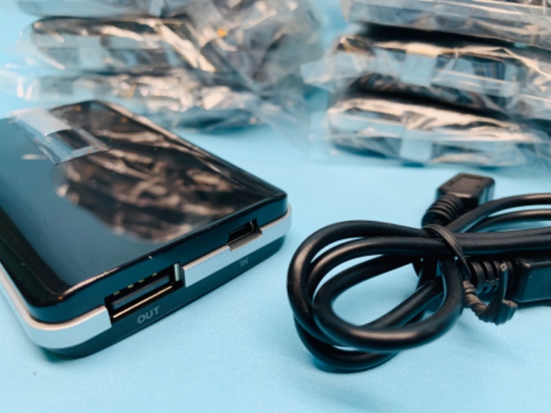 Photo 2 of 278615…10 portable power banks in packages with cords