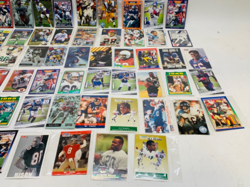 Photo 3 of 278694…60 nfl football trading cards in plastic sleeves 
