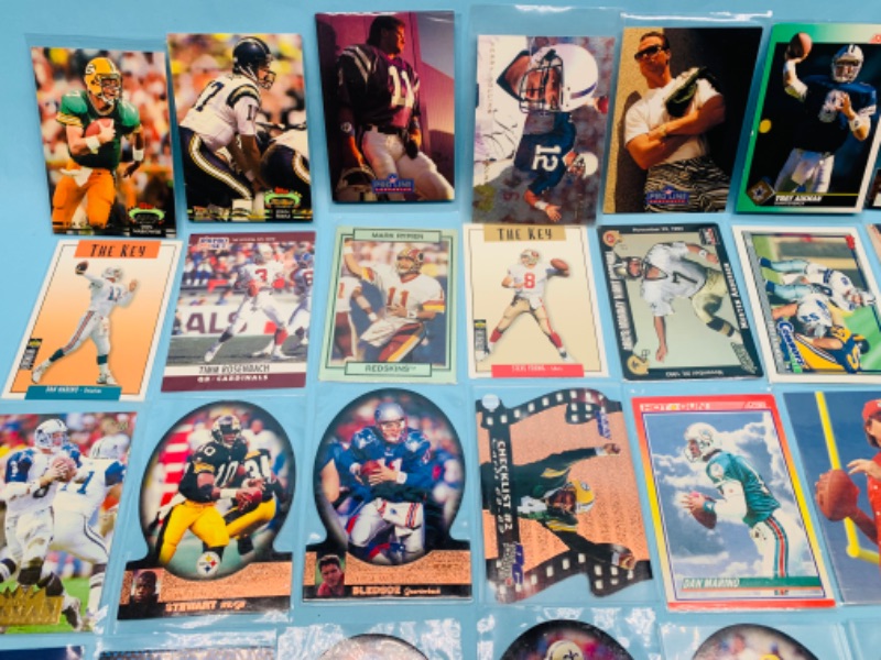 Photo 8 of 278723…28 nfl quarterback trading cards in plastic sleeves 