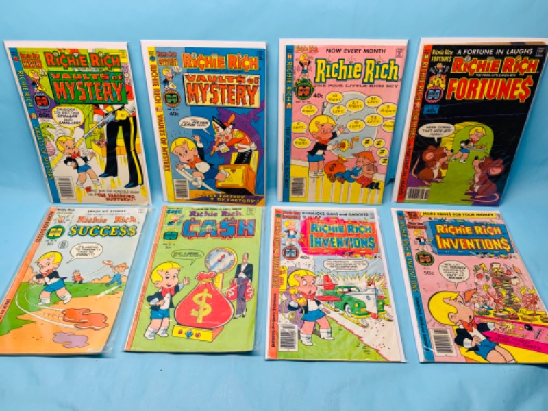 Photo 1 of 278790…8 vintage Richie Rich comics in plastic sleeves 