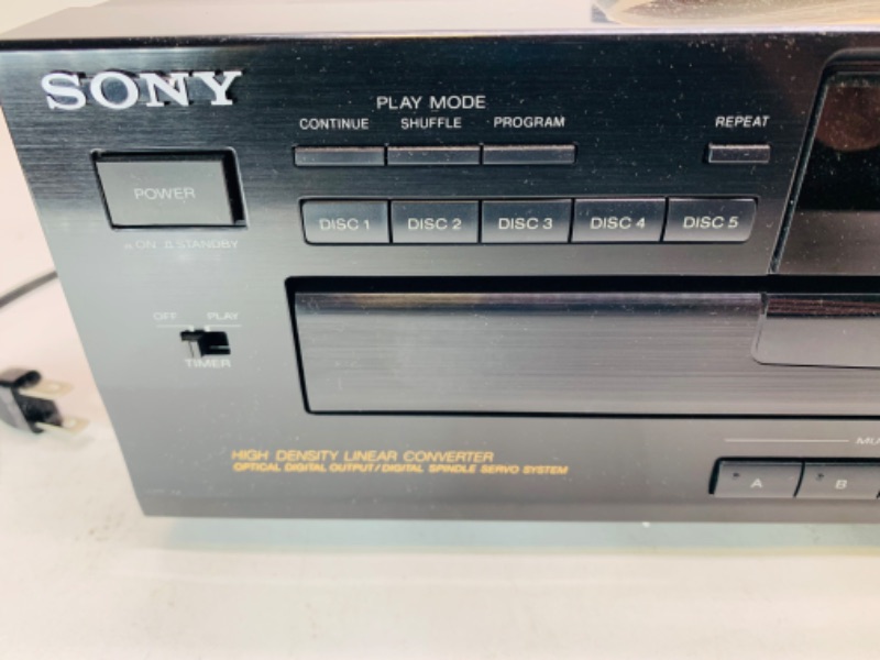 Photo 3 of 278859…Sony compact disc player cap-c545 with remote. 5 disc 