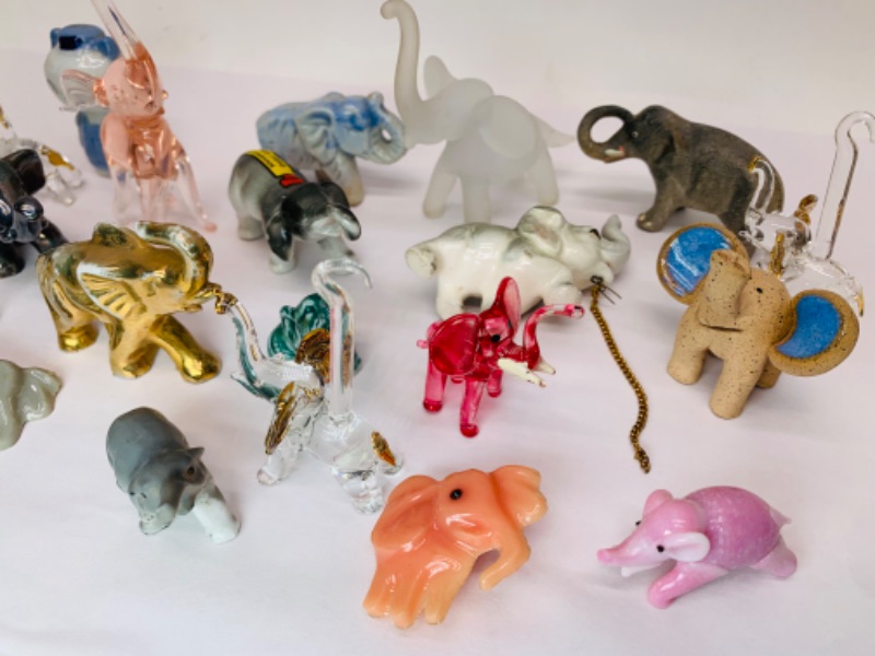 Photo 3 of 278866…20 vintage mini carved and glass elephants 