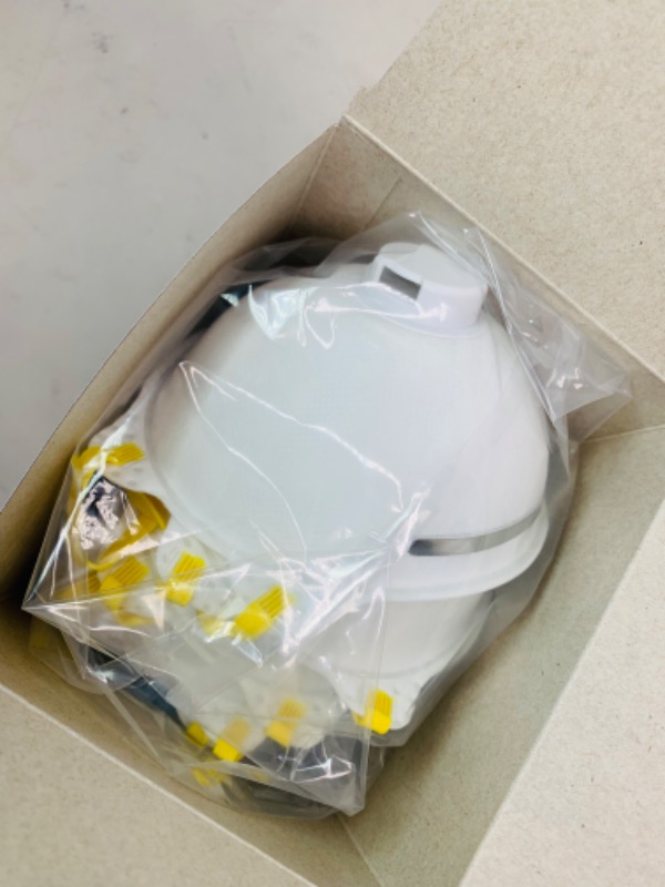 Photo 1 of 278878…15 pack HDX N95 vented respirator masks new in box 