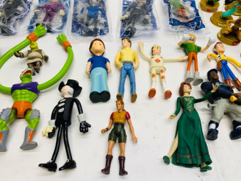 Photo 3 of 278900…vintage Disney, McDonald’s, and other toy figures 