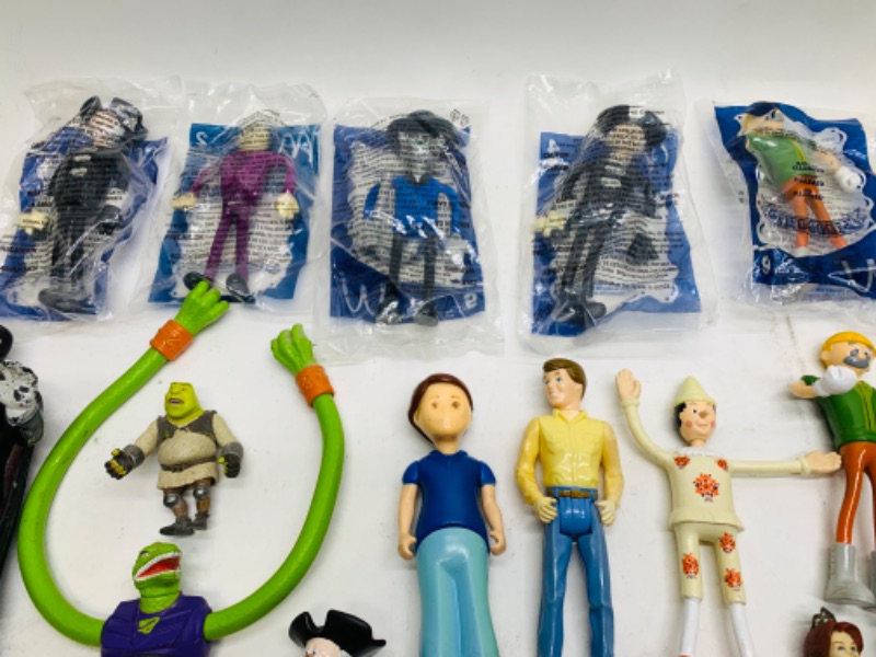 Photo 2 of 278900…vintage Disney, McDonald’s, and other toy figures 