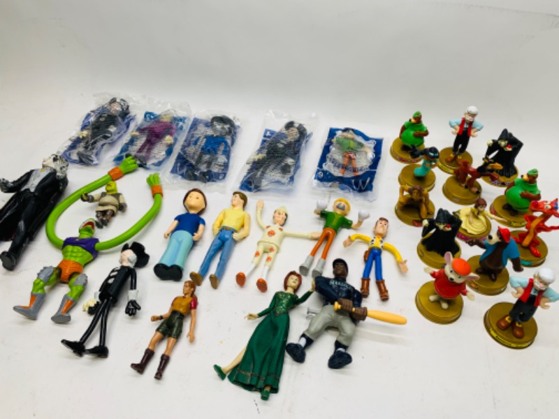 Photo 6 of 278900…vintage Disney, McDonald’s, and other toy figures 