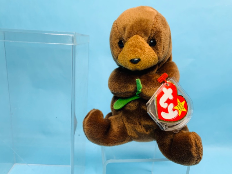 Photo 1 of 278925…ty beanie baby “ seaweed” with display case 