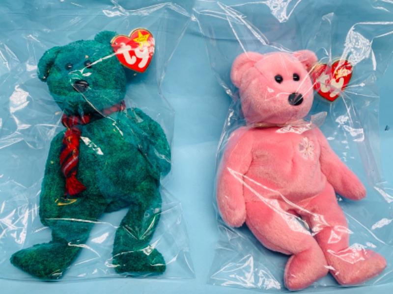 Photo 1 of 279019… 2 ty beanie babies in plastic bags 