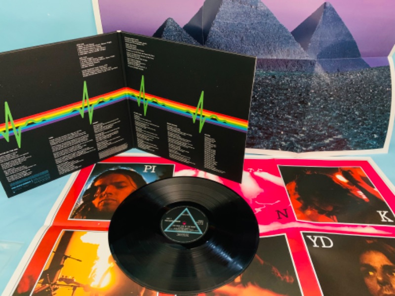 Photo 1 of 279041…great condition Pink Floyd 2016 vinyl record in plastic sleeve with posters 