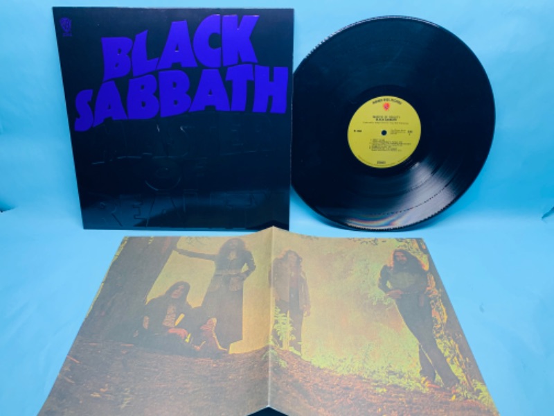 Photo 1 of 279042…great condition Black Sabbath vinyl record in plastic sleeve 1971 cover and record in great condition for age 