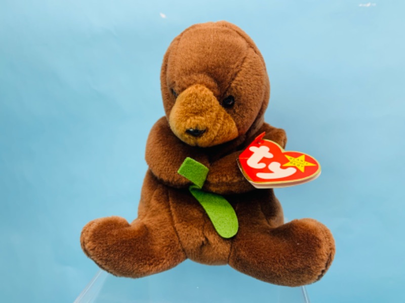 Photo 1 of 279073…ty Seaweed the otter beanie baby with display case 