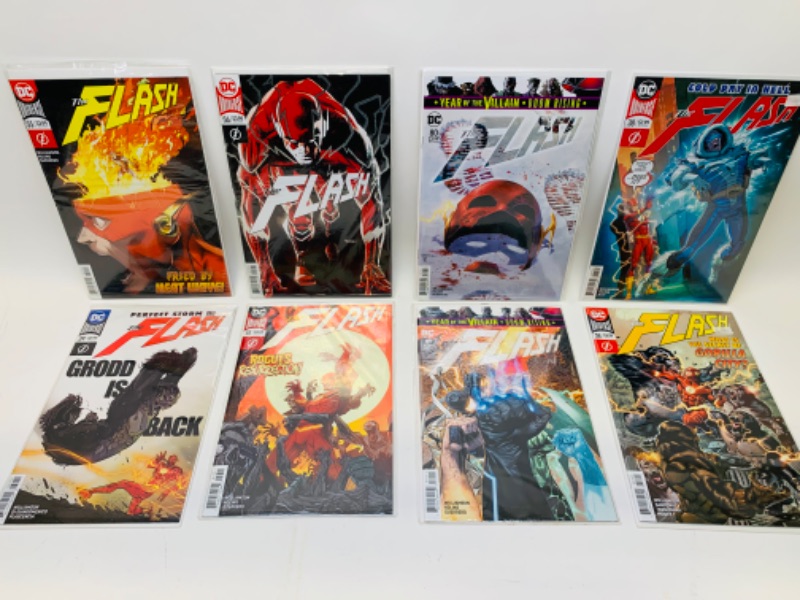 Photo 1 of 279127…8 flash comics in plastic sleeves 