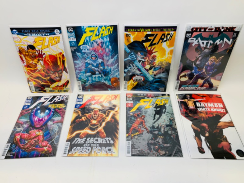 Photo 1 of 279128…6 flash and 2 Batman comics in plastic sleeves 