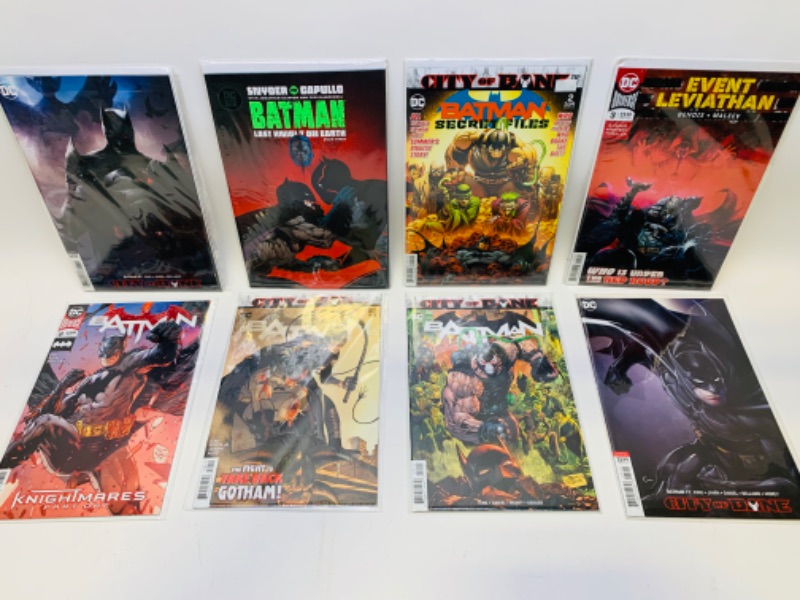 Photo 1 of 279132…8 Batman comics in plastic sleeves