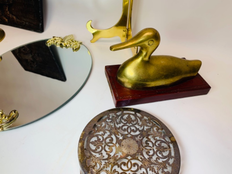 Photo 1 of 279155…7 pcs vintage brass and old collectibles 