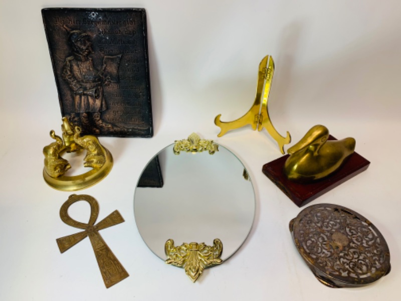 Photo 1 of 279155…7 pcs vintage brass and old collectibles 