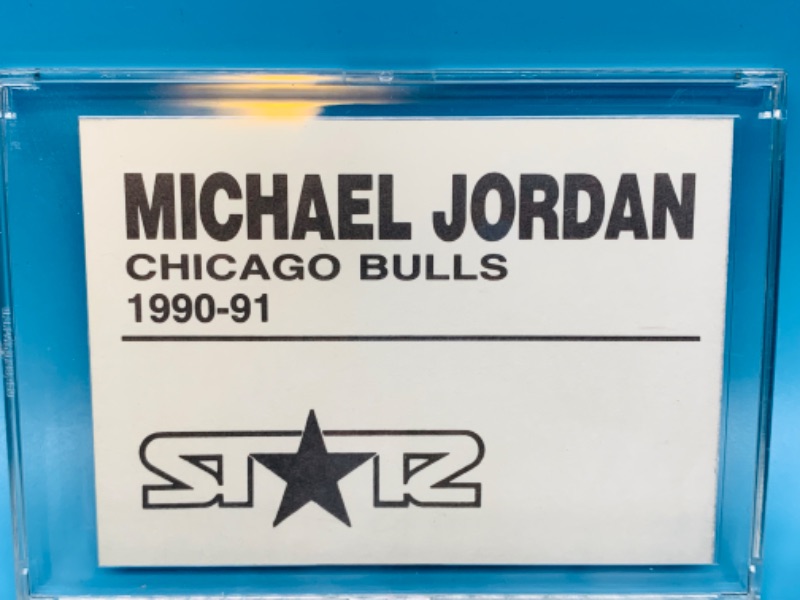 Photo 2 of 279181…Michael Jordan Star card in hard plastic case 