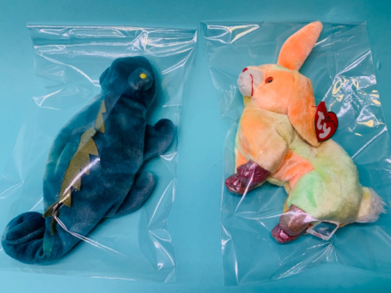 Photo 1 of 279731… 2 ty beanie babies in plastic bags 