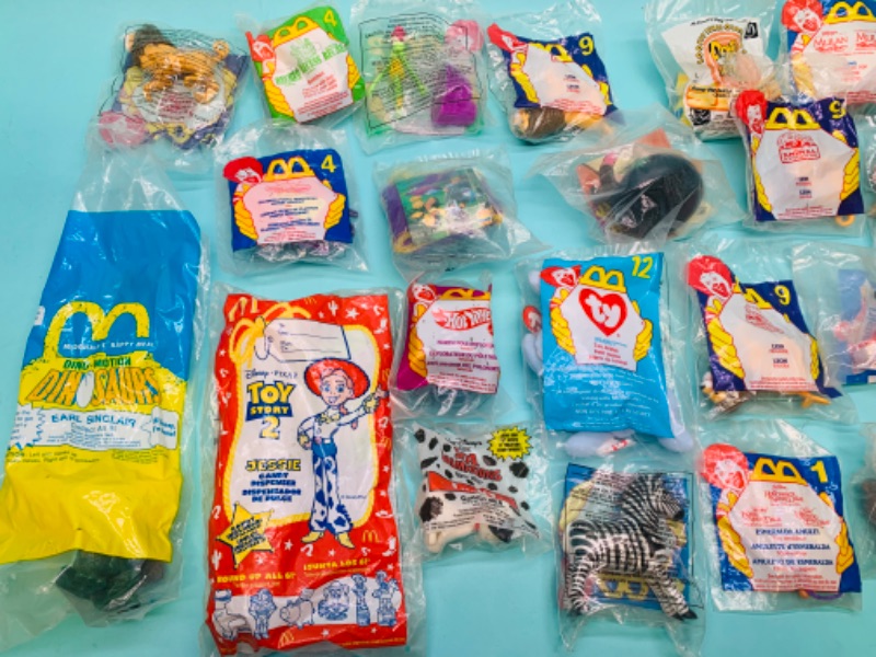 Photo 2 of 279740…25 vintage McDonald’s happy meal toys in packages 