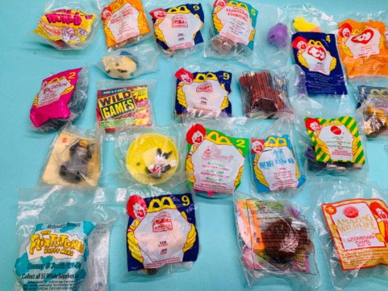 Photo 3 of 279743…25 vintage McDonald’s happy meal toys in packages 