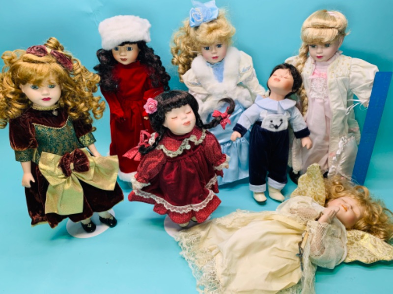 Photo 1 of 279747…7 vintage porcelain dolls 