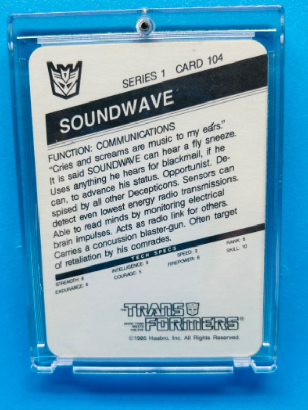 Photo 2 of 279942…rare purple variant 1985 transformers sound wave card 104 series 1  in hard plastic case 