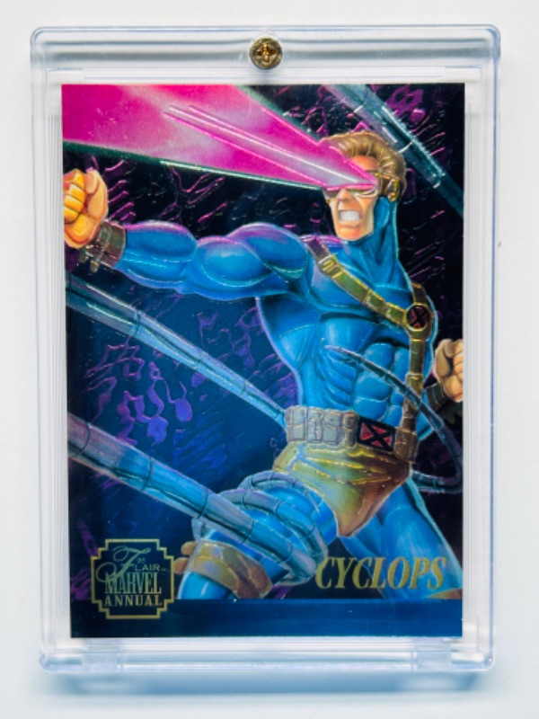 Photo 1 of 279946…Flair Chromium Cyclops card 8 marvel annual  in hard plastic case 