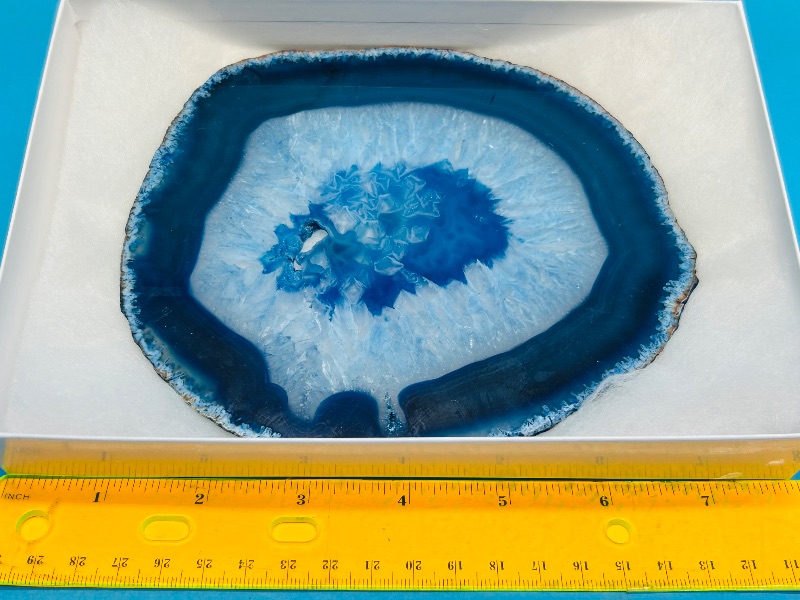 Photo 1 of 279955…6” large agate slice with stand in gift box