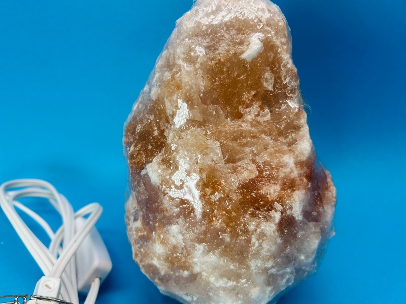 Photo 1 of 279989…7” Himalayan salt rock lamp with light 
