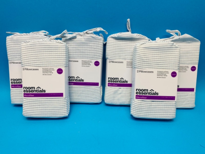 Photo 1 of 281613…12 total standard pillowcases 2 per pouch 
