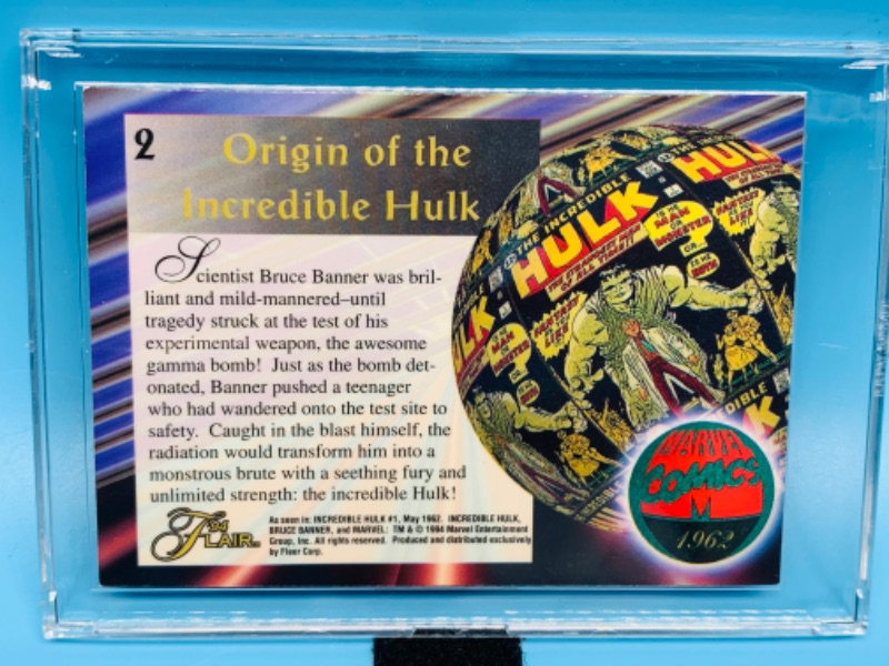 Photo 2 of 281663…Flair The Incredible Hulk card to in hard plastic case