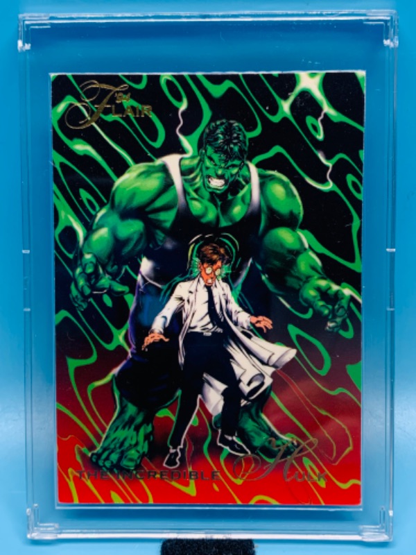 Photo 1 of 281663…Flair The Incredible Hulk card to in hard plastic case