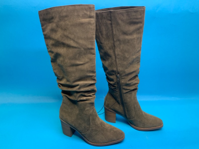 Photo 1 of 281858…ladies size 9 tall fall boots