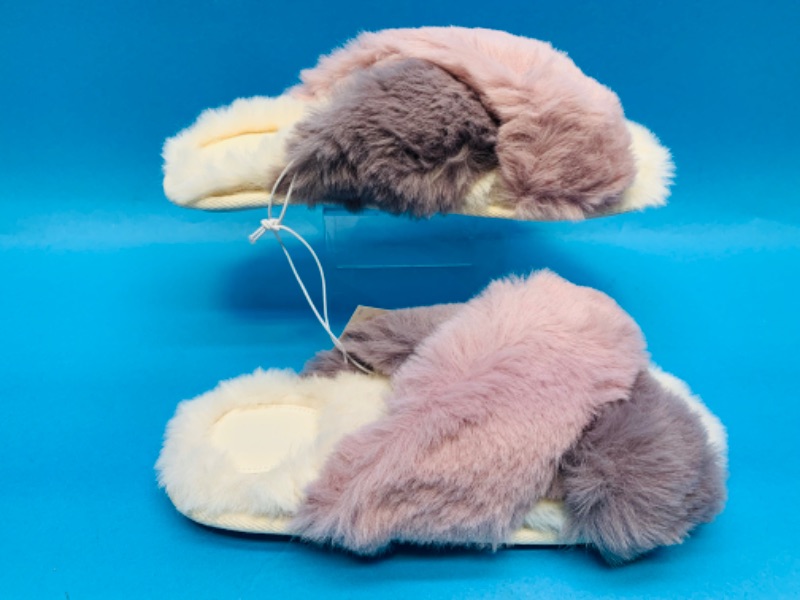 Photo 1 of 281968… …ladies size medium 7-8 fluffy slippers 