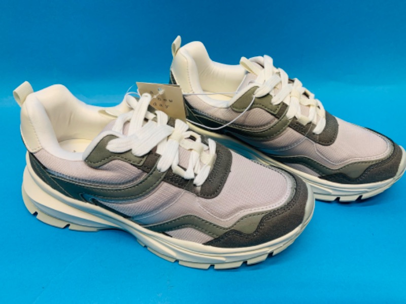 Photo 1 of 282350… ladies size 7.5 memory foam sneaker shoes 