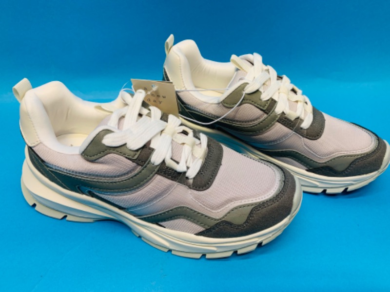 Photo 1 of 282351… ladies size 7.5 memory foam sneaker shoes 