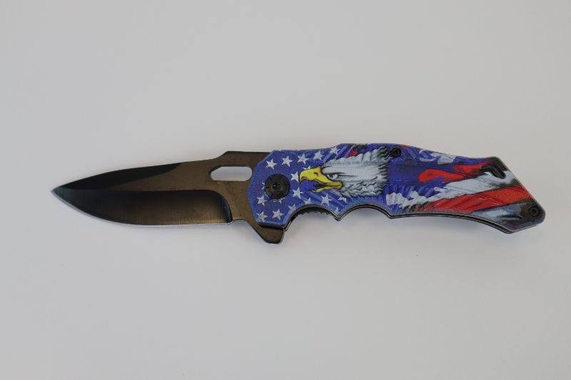 Photo 1 of AMERICAN FLAG AND EAGLE POCKET KNIFE NEW 