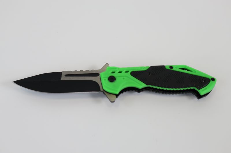 Photo 1 of LIME GREEN AND BLACK POCKET KNIFE NEW 