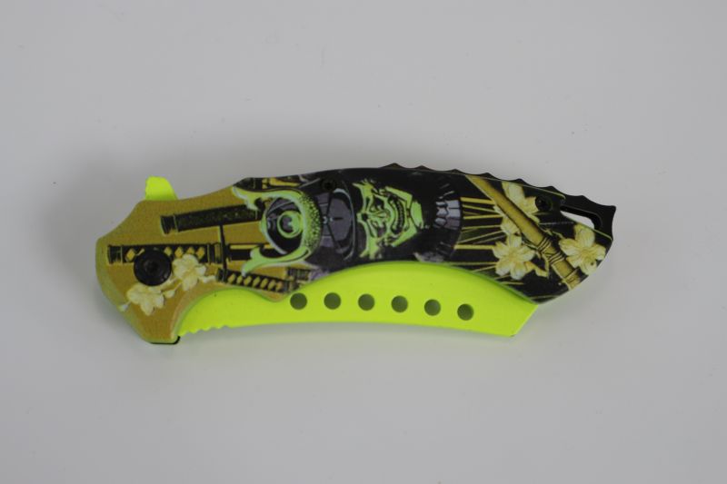 Photo 2 of LIME GREEN SAMURAI SKULL WITH KENTANA POCKET KNIFE NEW 