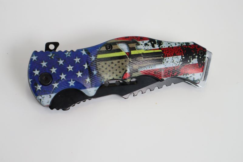 Photo 2 of PUNISHER SKULL AMERICAN FLAG POCKET KNIFE NEW