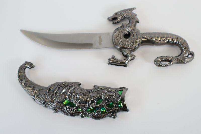 Photo 1 of DRAGON DISPLAY KNIFE NEW 