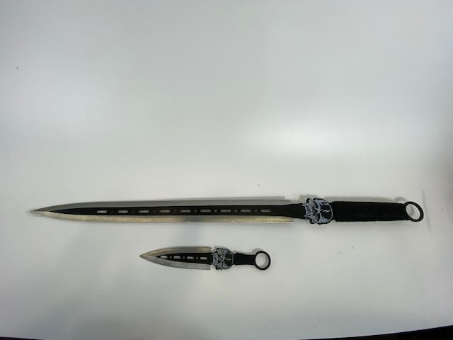 Photo 1 of BLACK SKULL SWORD WITH THROWING KNIFE NEW 