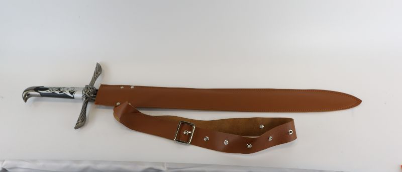 Photo 3 of BAT HANDLE SWORD LEATHER CASE WITH BELT NEW 