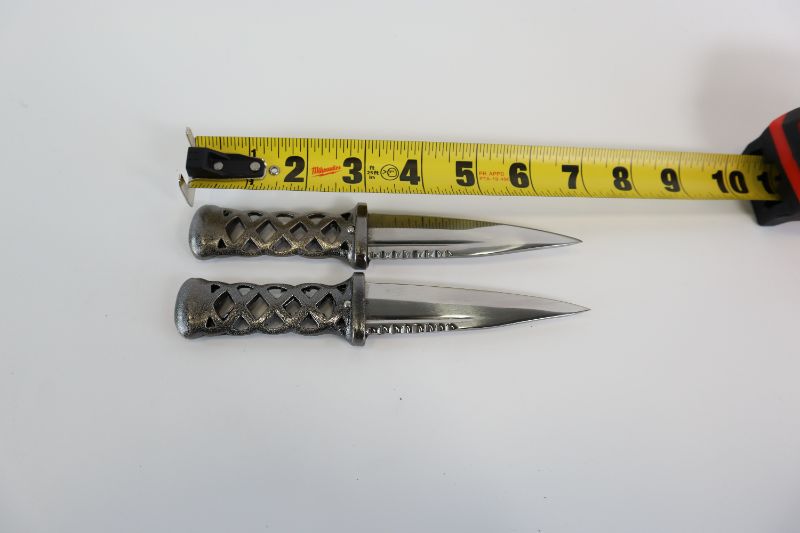 Photo 2 of 7 INCH SMALL DAGGER SET 