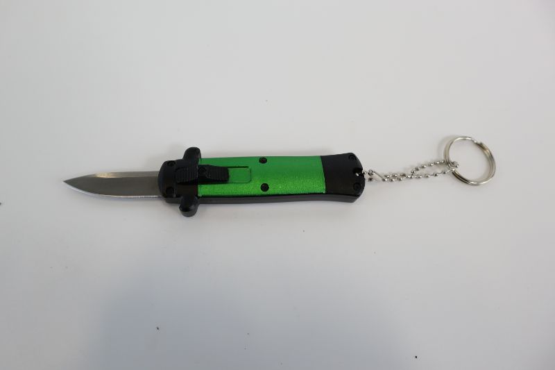 Photo 1 of GREEN POCKET KNIFE WITH KEYCHAIN NEW