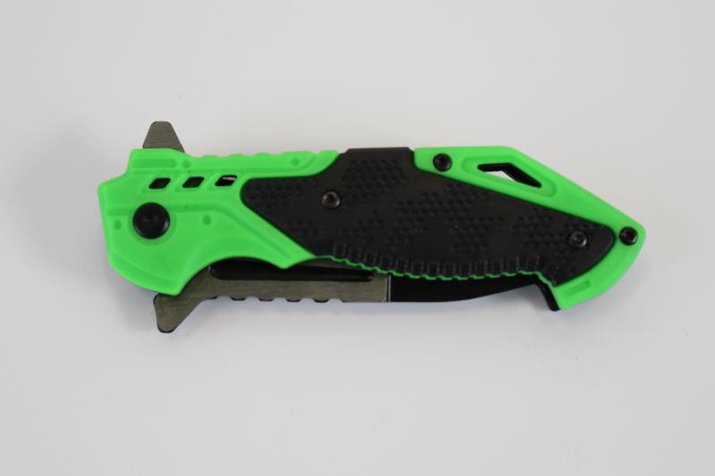 Photo 2 of LIME GREEN AND BLACK POCKET KNIFE NEW
