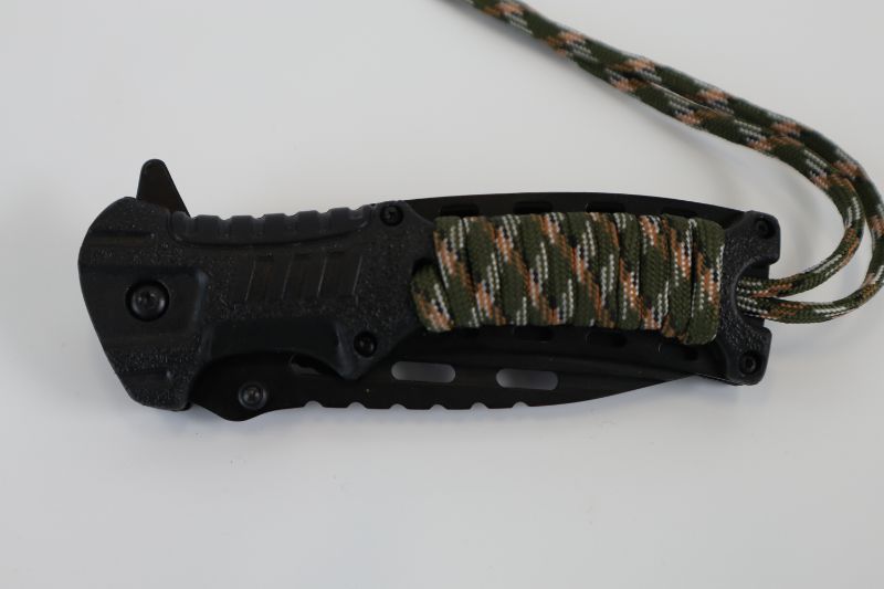 Photo 2 of BLACK POCKET KNIFE WITH CAMO ROPE 